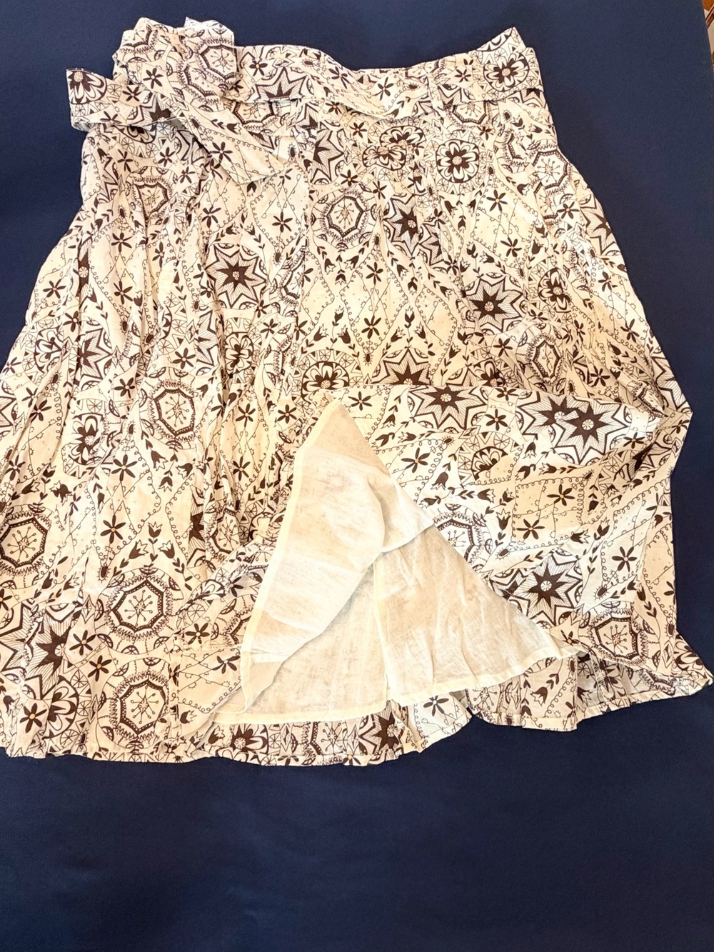 Apt. 9 Bohemian CrmBrwnGold Floral and Star Kaleidoscope Pattern Skirt Sz 10